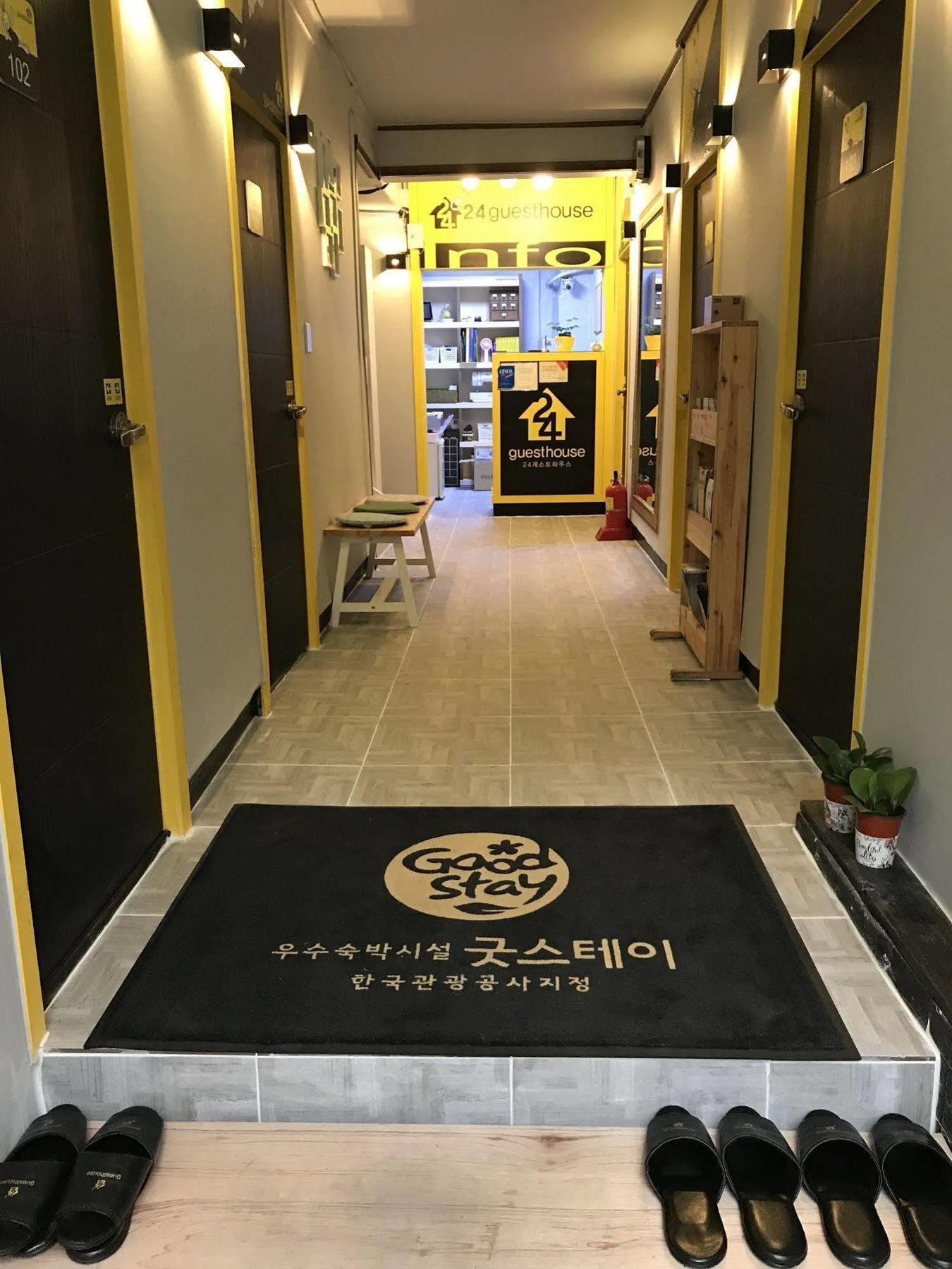 24 Guesthouse Jongno Tower Szöul Kültér fotó